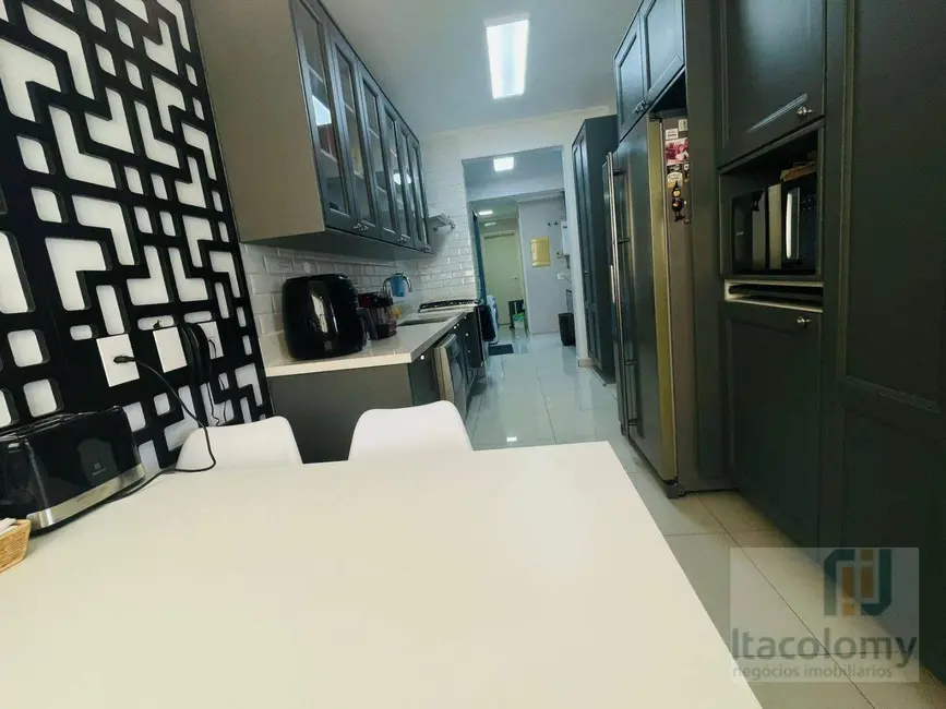 Foto 6 de Apartamento com 3 quartos à venda, 201m2 em Tamboré, Barueri - SP