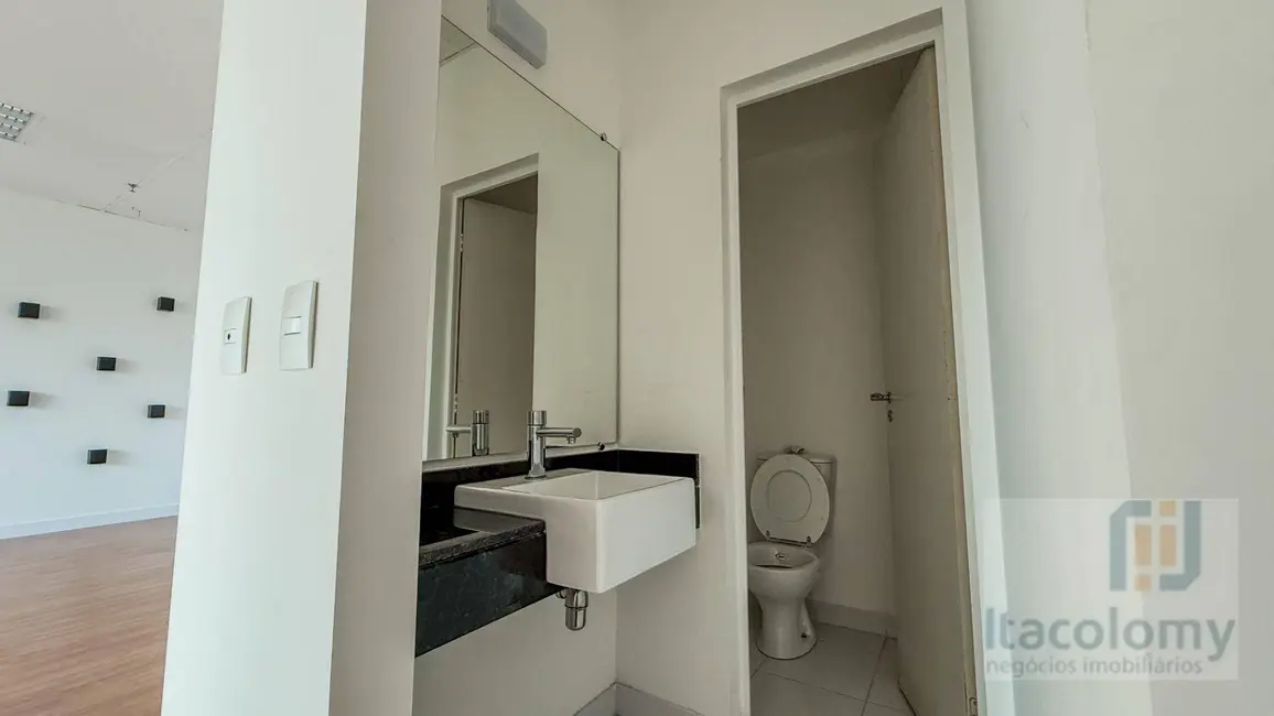 Foto 6 de Sala Comercial para alugar, 59m2 em Empresarial 18 do Forte, Barueri - SP