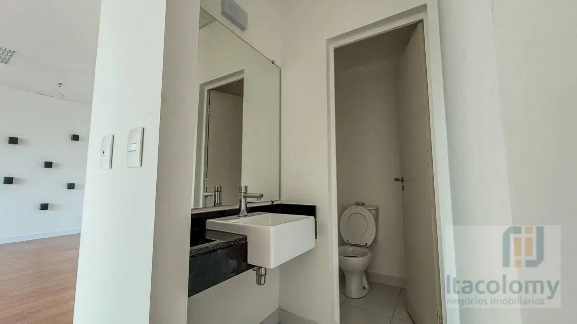 Foto 6 de Sala Comercial para alugar, 59m2 em Empresarial 18 do Forte, Barueri - SP