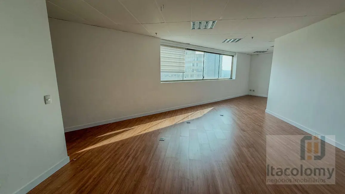Foto 1 de Sala Comercial para alugar, 59m2 em Empresarial 18 do Forte, Barueri - SP