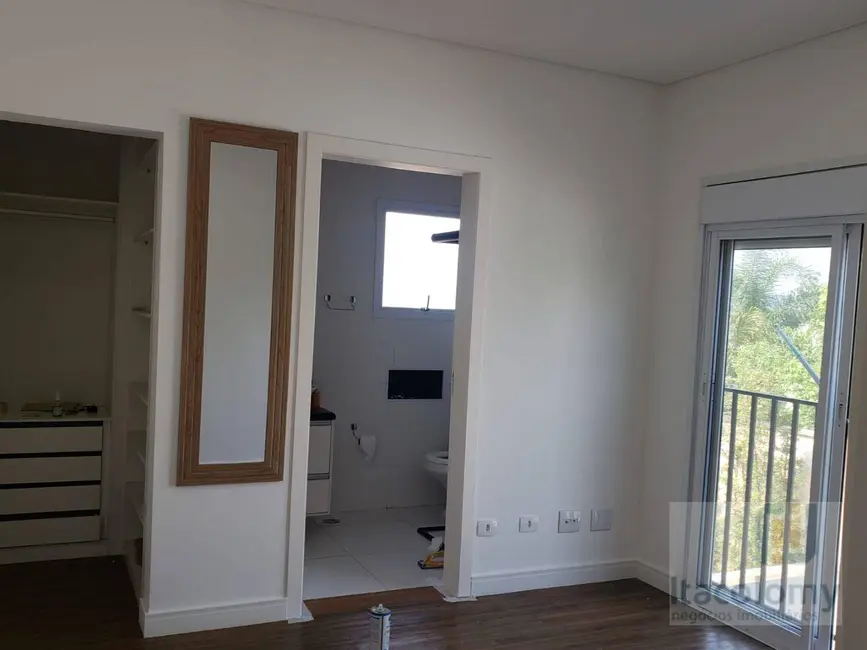 Foto 3 de Casa de Condomínio com 6 quartos à venda e para alugar, 453m2 em Santana De Parnaiba - SP