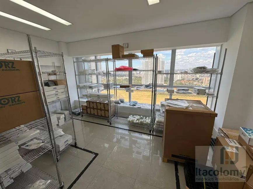 Sala Comercial à venda, 40m2 em Alphaville Empresarial, Barueri - SP - imagem 4 Foto 4 de Sala Comercial à venda, 40m2 em Alphaville Empresarial, Barueri - SP