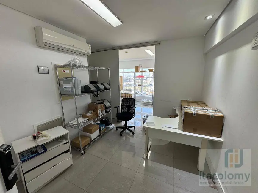 Sala Comercial à venda, 40m2 em Alphaville Empresarial, Barueri - SP - imagem 1 Foto 1 de Sala Comercial à venda, 40m2 em Alphaville Empresarial, Barueri - SP