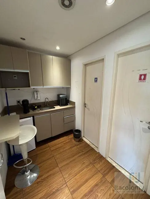 Foto 3 de Sala Comercial à venda, 80m2 em Alphaville Empresarial, Barueri - SP