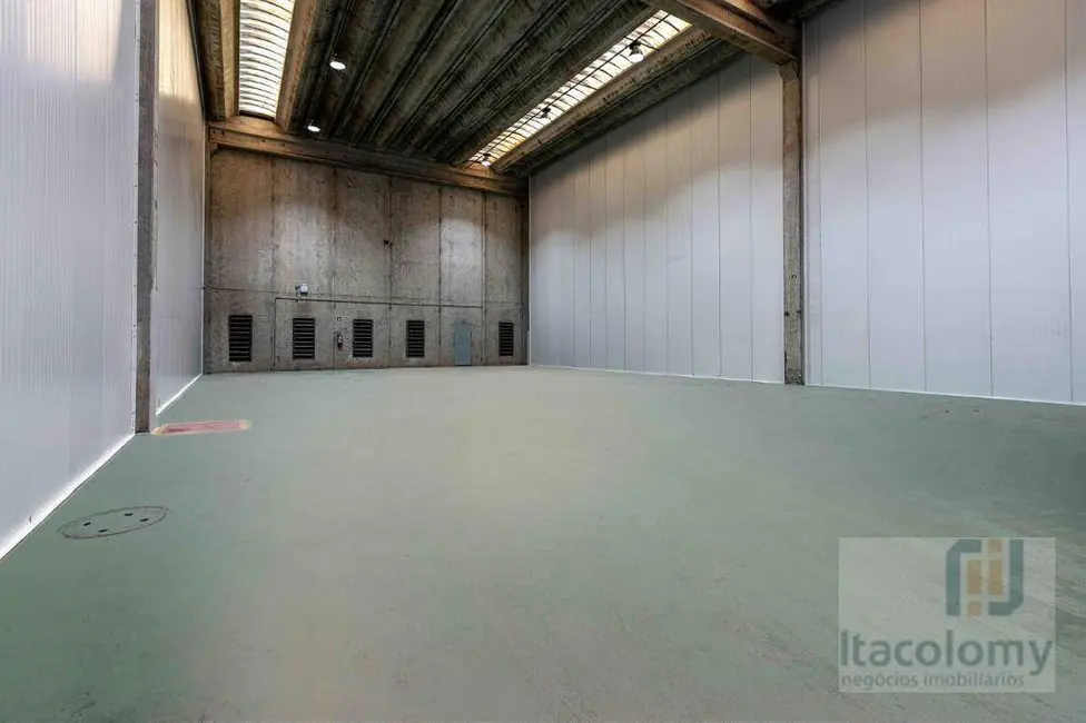 Foto 3 de Armazém / Galpão para alugar, 675m2 em Tamboré, Barueri - SP