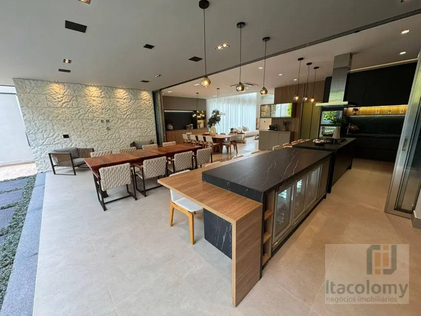 Foto 5 de Casa de Condomínio com 5 quartos à venda, 560m2 em Santana De Parnaiba - SP