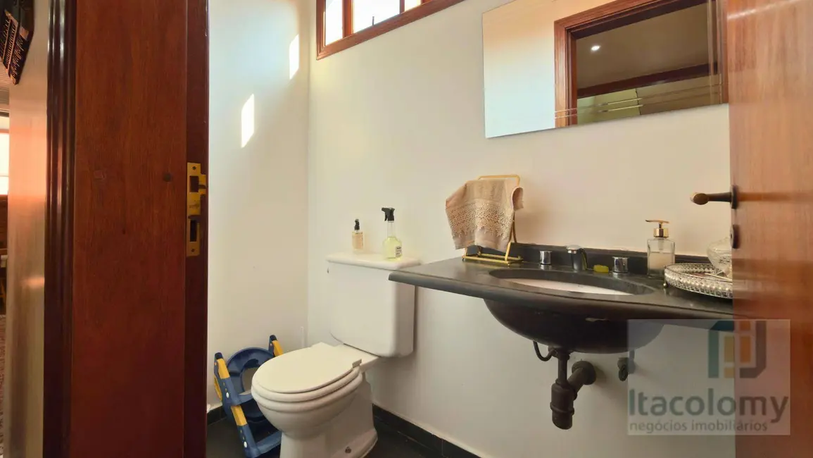 Foto 9 de Casa de Condomínio com 4 quartos à venda, 360m2 em Santana De Parnaiba - SP