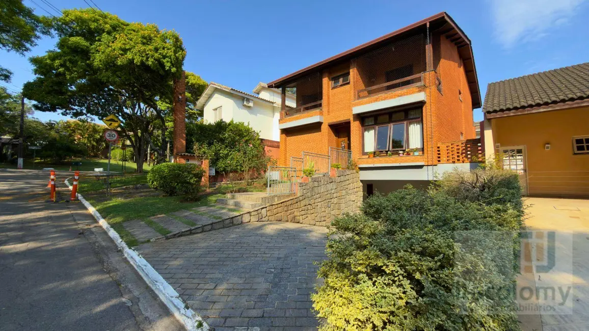 Casa de Condomínio com 4 quartos à venda, 360m2 em Santana De Parnaiba - SP - imagem 3 Foto 3 de Casa de Condomínio com 4 quartos à venda, 360m2 em Santana De Parnaiba - SP