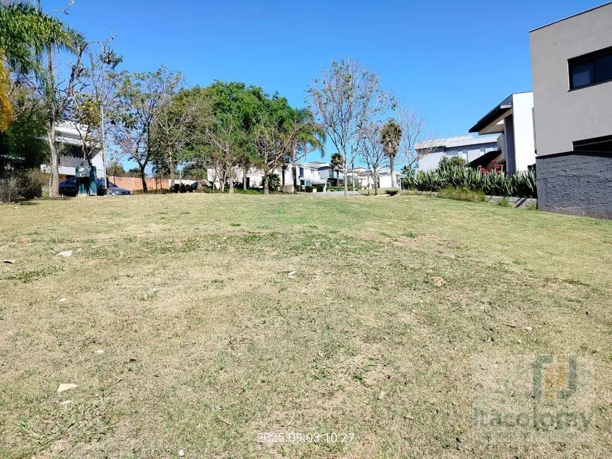 Foto 1 de Terreno / Lote à venda, 816m2 em Santana De Parnaiba - SP