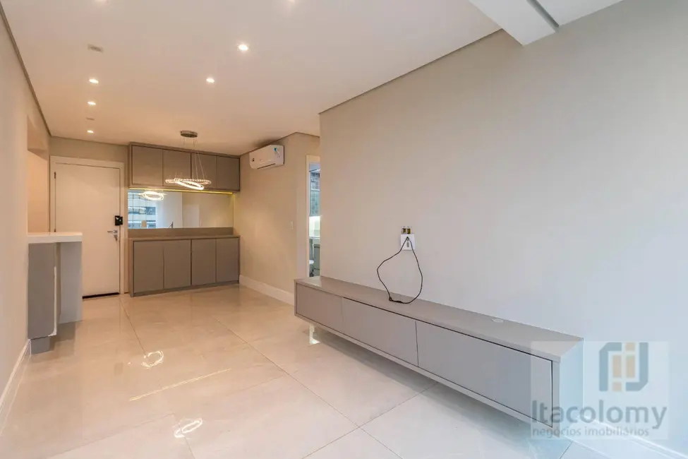 Foto 3 de Apartamento com 2 quartos à venda e para alugar, 69m2 em Empresarial 18 do Forte, Barueri - SP