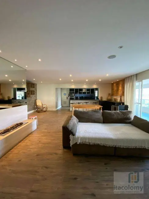 Foto 4 de Apartamento com 3 quartos para alugar, 200m2 em Santana De Parnaiba - SP