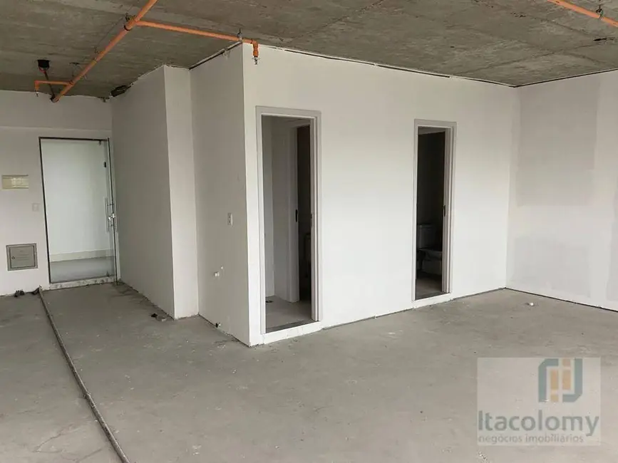 Foto 1 de Sala Comercial à venda, 54m2 em Empresarial 18 do Forte, Barueri - SP