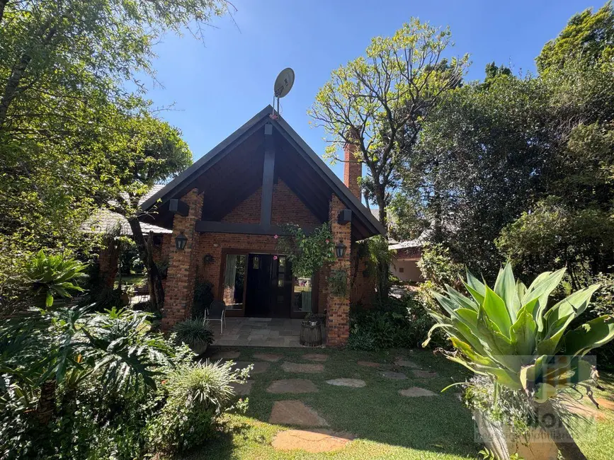 Casa de Condomínio com 4 quartos à venda, 3340m2 em Residencial Tamboré, Barueri - SP - imagem 5 Foto 5 de Casa de Condomínio com 4 quartos à venda, 3340m2 em Residencial Tamboré, Barueri - SP