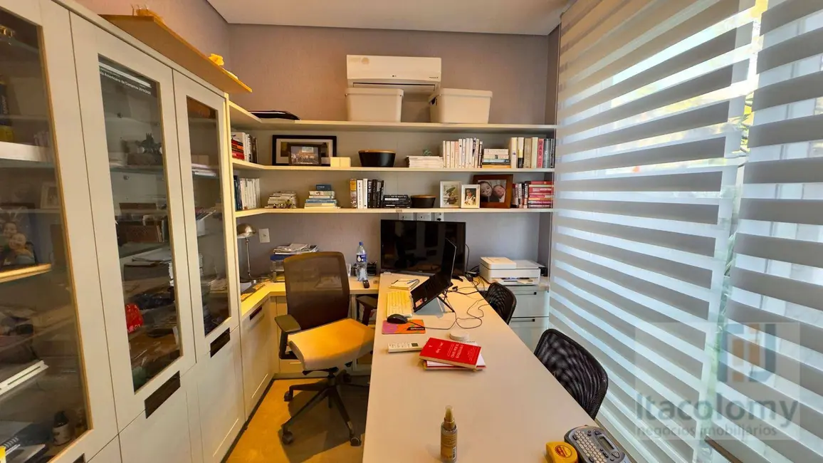 Casa de Condomínio com 4 quartos à venda, 490m2 em Tamboré, Santana De Parnaiba - SP - imagem 5 Foto 5 de Casa de Condomínio com 4 quartos à venda, 490m2 em Tamboré, Santana De Parnaiba - SP