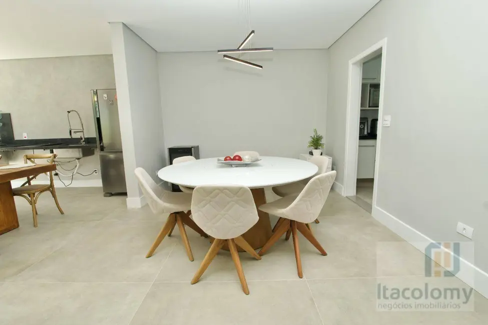 Casa de Condomínio com 3 quartos à venda, 374m2 em Santana De Parnaiba - SP - imagem 8 Foto 8 de Casa de Condomínio com 3 quartos à venda, 374m2 em Santana De Parnaiba - SP