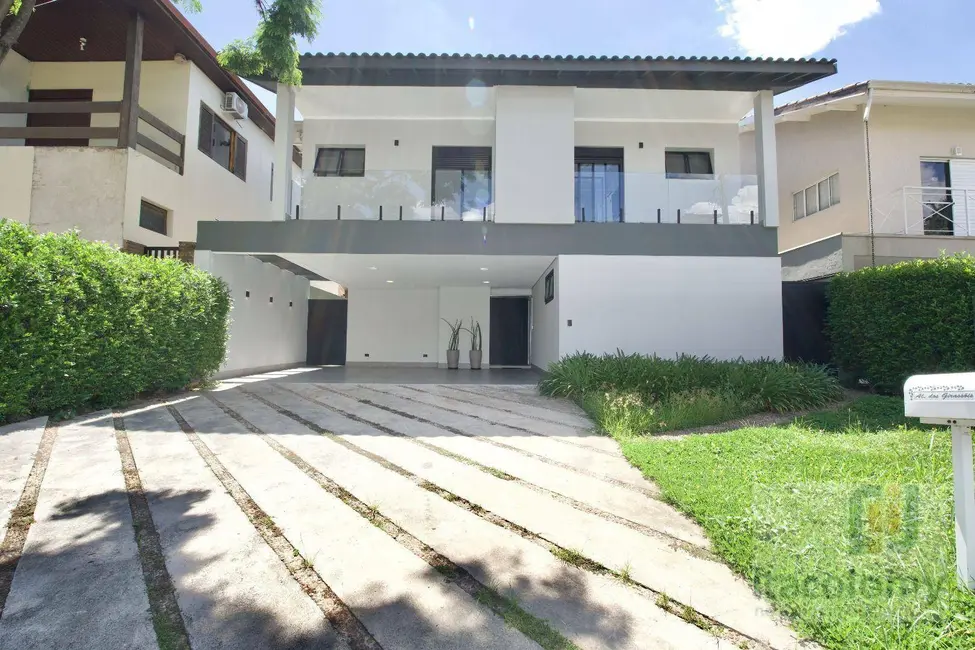 Foto 1 de Casa de Condomínio com 3 quartos à venda, 374m2 em Santana De Parnaiba - SP