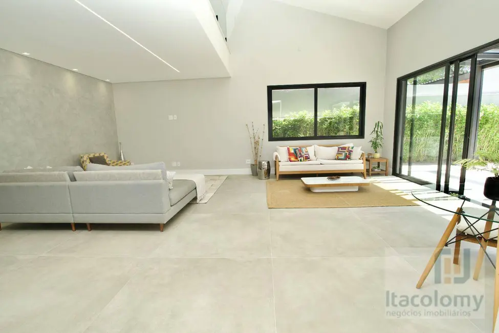 Casa de Condomínio com 3 quartos à venda, 374m2 em Santana De Parnaiba - SP - imagem 7 Foto 7 de Casa de Condomínio com 3 quartos à venda, 374m2 em Santana De Parnaiba - SP