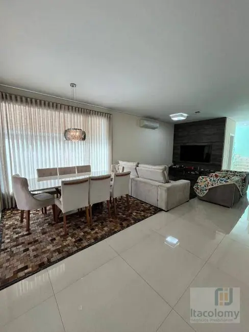 Foto 1 de Casa de Condomínio com 4 quartos à venda, 380m2 em Santana De Parnaiba - SP