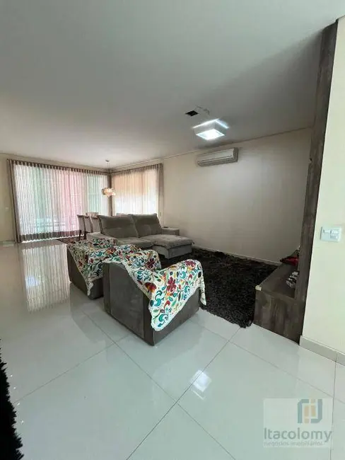 Foto 4 de Casa de Condomínio com 4 quartos à venda, 380m2 em Santana De Parnaiba - SP