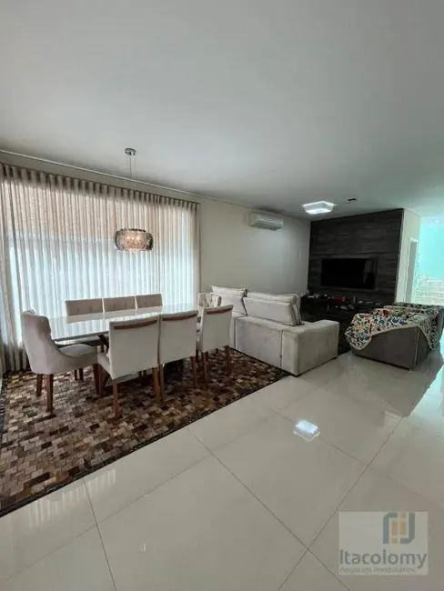 Foto 1 de Casa de Condomínio com 4 quartos à venda, 380m2 em Santana De Parnaiba - SP