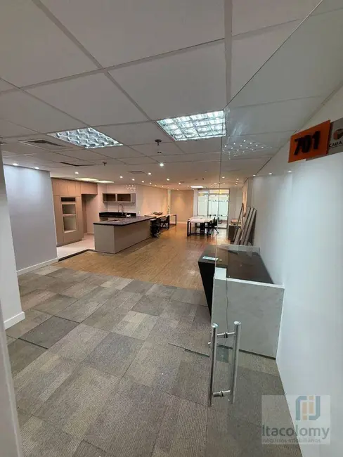 Foto 3 de Sala Comercial à venda, 126m2 em Alphaville Industrial, Barueri - SP