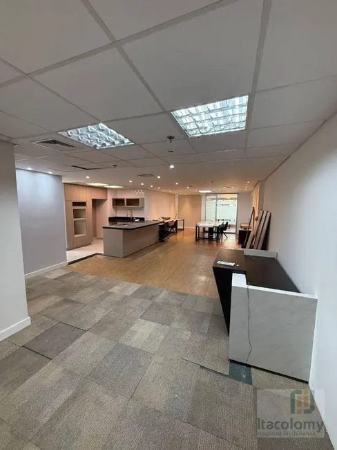 Foto 1 de Sala Comercial à venda, 126m2 em Alphaville Industrial, Barueri - SP