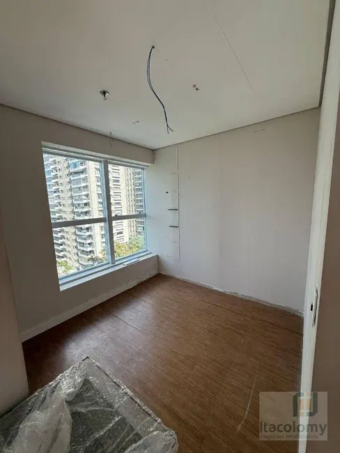 Foto 2 de Sala Comercial à venda, 126m2 em Alphaville Industrial, Barueri - SP