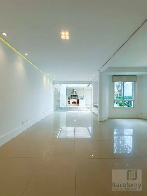 Foto 2 de Casa de Condomínio com 3 quartos à venda, 200m2 em Tamboré, Santana De Parnaiba - SP