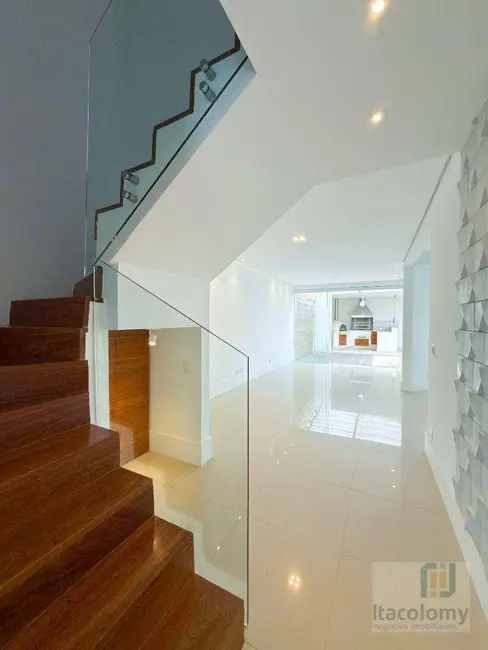 Foto 4 de Casa de Condomínio com 3 quartos à venda, 200m2 em Tamboré, Santana De Parnaiba - SP