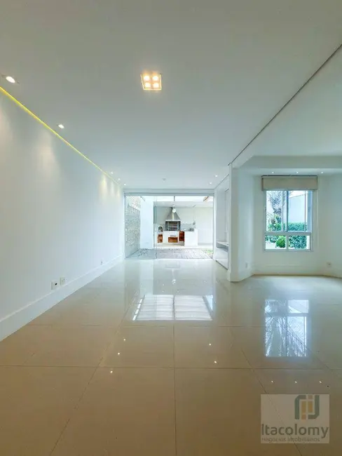 Foto 2 de Casa de Condomínio com 3 quartos à venda, 200m2 em Tamboré, Santana De Parnaiba - SP