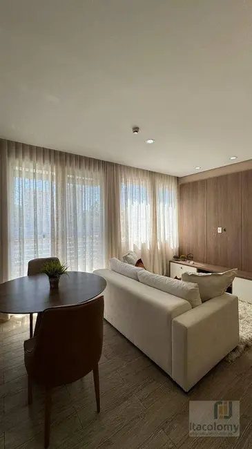 Foto 2 de Kitnet com 1 quarto para alugar, 60m2 em Tamboré, Santana De Parnaiba - SP