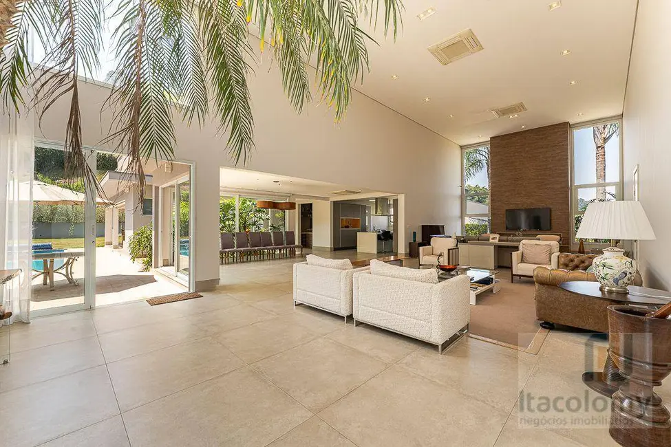 Casa de Condomínio com 4 quartos à venda, 3000m2 em Residencial Tamboré, Barueri - SP - imagem 3 Foto 3 de Casa de Condomínio com 4 quartos à venda, 3000m2 em Residencial Tamboré, Barueri - SP