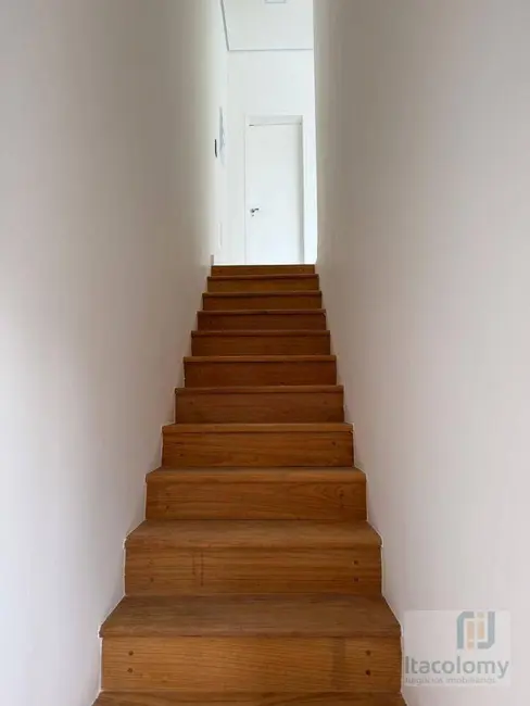 Foto 2 de Casa de Condomínio com 3 quartos à venda, 150m2 em Santana De Parnaiba - SP