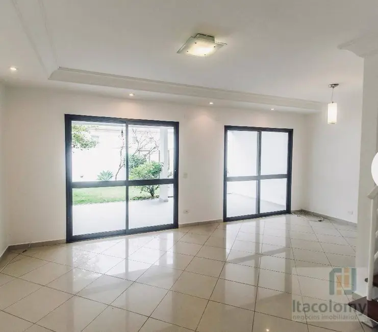 Casa de Condomínio com 3 quartos para alugar, 164m2 em Tamboré, Santana De Parnaiba - SP - imagem 2 Foto 2 de Casa de Condomínio com 3 quartos para alugar, 164m2 em Tamboré, Santana De Parnaiba - SP