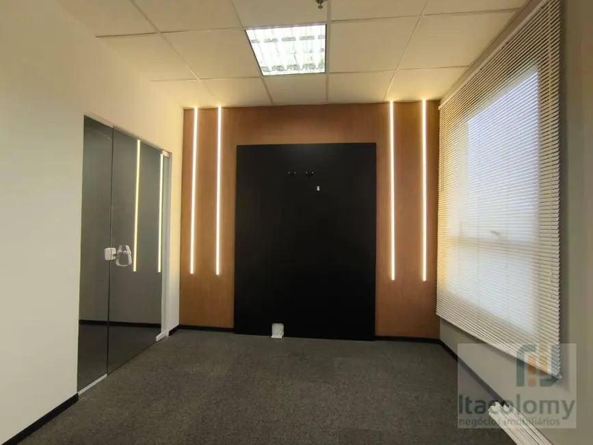 Foto 9 de Sala Comercial à venda e para alugar, 76m2 em Tamboré, Barueri - SP