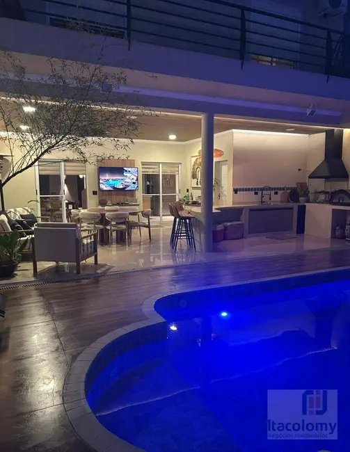 Foto 1 de Casa de Condomínio com 4 quartos à venda, 360m2 em Santana De Parnaiba - SP