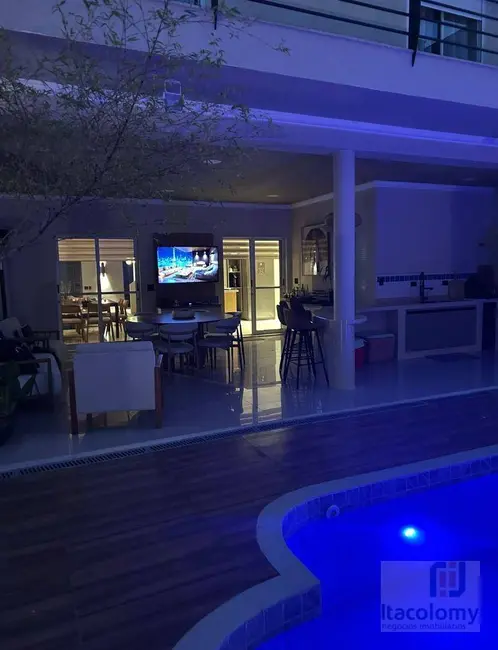 Casa de Condomínio com 4 quartos à venda, 360m2 em Santana De Parnaiba - SP - imagem 3 Foto 3 de Casa de Condomínio com 4 quartos à venda, 360m2 em Santana De Parnaiba - SP