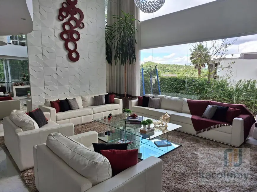 Casa de Condomínio com 5 quartos à venda, 753m2 em Tamboré, Santana De Parnaiba - SP - imagem 2 Foto 2 de Casa de Condomínio com 5 quartos à venda, 753m2 em Tamboré, Santana De Parnaiba - SP