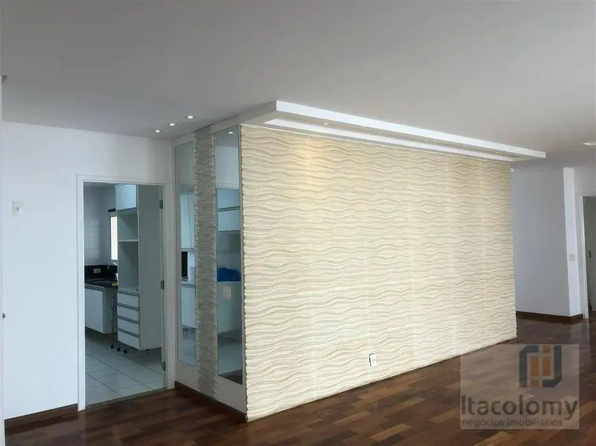 Apartamento com 3 quartos para alugar, 158m2 em Santana De Parnaiba - SP - imagem 1 Foto 1 de Apartamento com 3 quartos para alugar, 158m2 em Santana De Parnaiba - SP