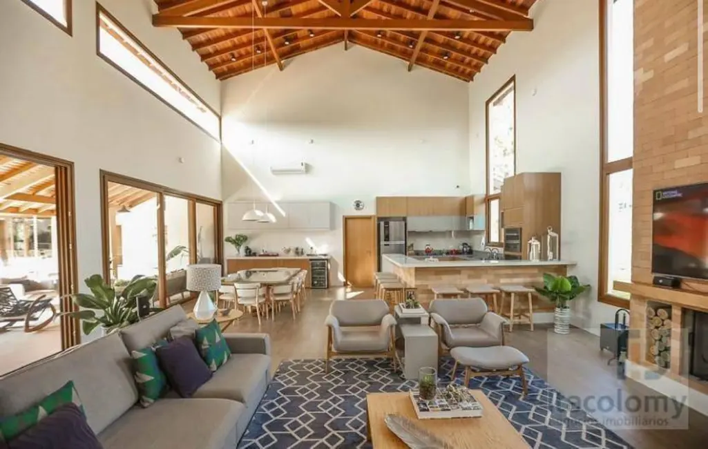 Foto 1 de Casa de Condomínio com 5 quartos à venda, 12000m2 em Ibiuna - SP