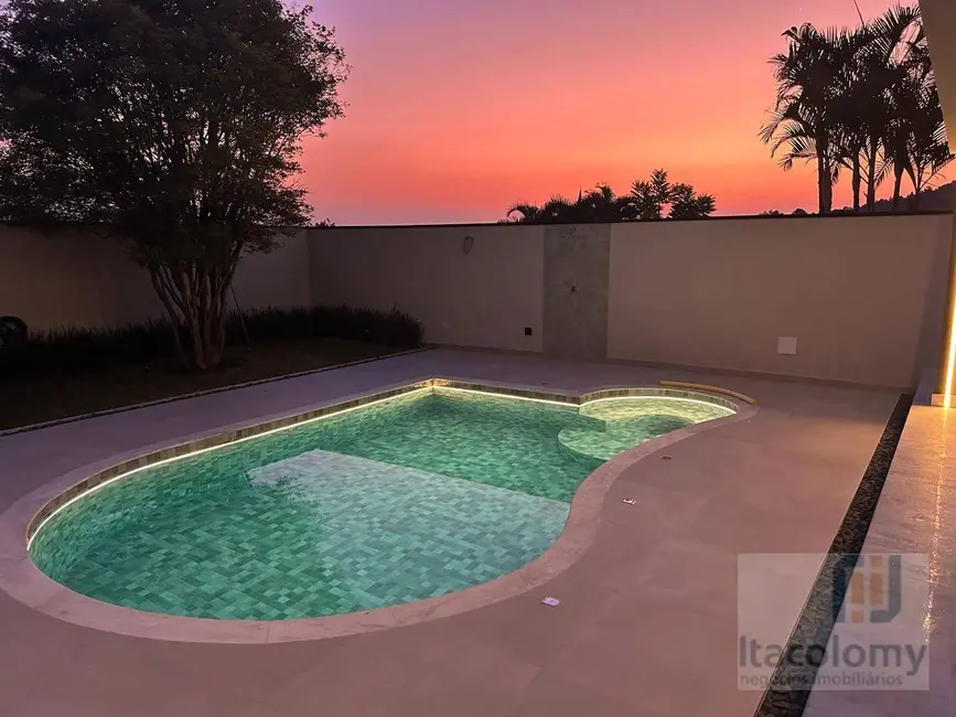 Foto 1 de Casa de Condomínio com 4 quartos à venda, 600m2 em Santana De Parnaiba - SP