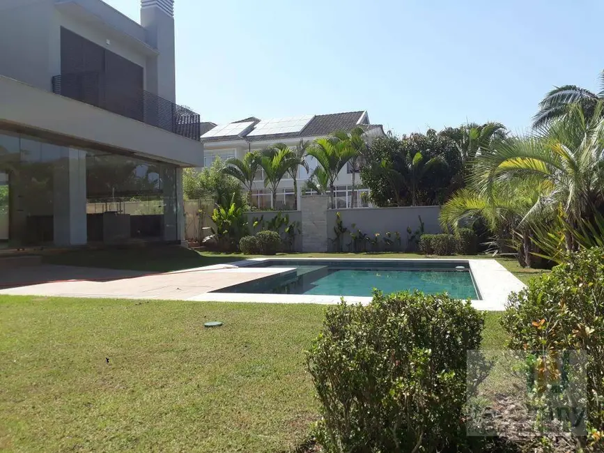 Casa de Condomínio com 5 quartos à venda, 870m2 em Santana De Parnaiba - SP - imagem 2 Foto 2 de Casa de Condomínio com 5 quartos à venda, 870m2 em Santana De Parnaiba - SP