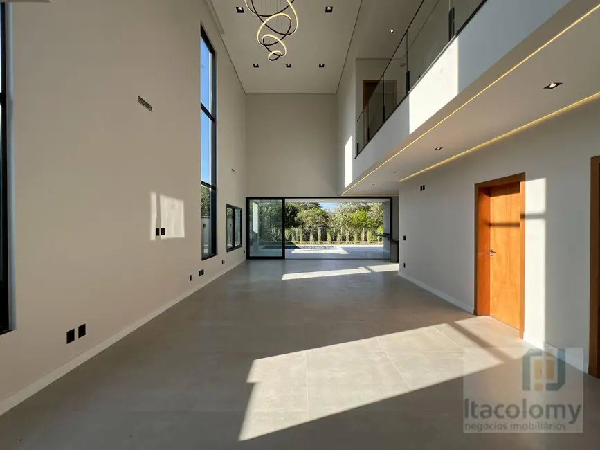 Foto 7 de Casa de Condomínio com 3 quartos à venda, 384m2 em Sítio do Rosário, Santana De Parnaiba - SP