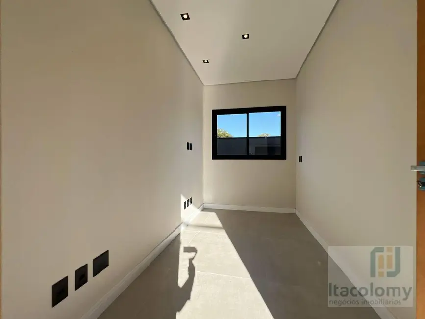 Foto 9 de Casa de Condomínio com 3 quartos à venda, 384m2 em Sítio do Rosário, Santana De Parnaiba - SP