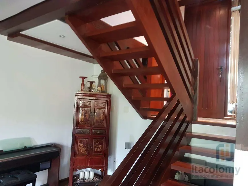 Foto 4 de Casa de Condomínio com 3 quartos à venda, 200m2 em Santana De Parnaiba - SP