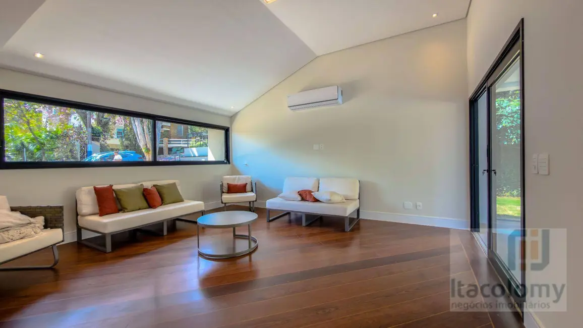 Foto 3 de Casa de Condomínio com 4 quartos para alugar, 1479m2 em Santana De Parnaiba - SP