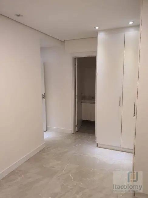 Apartamento com 1 quarto para alugar, 67m2 em Empresarial 18 do Forte, Barueri - SP - imagem 5 Foto 5 de Apartamento com 1 quarto para alugar, 67m2 em Empresarial 18 do Forte, Barueri - SP