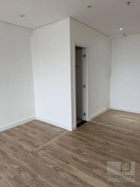 Foto 1 de Sala Comercial para alugar, 41m2 em Alphaville Empresarial, Barueri - SP
