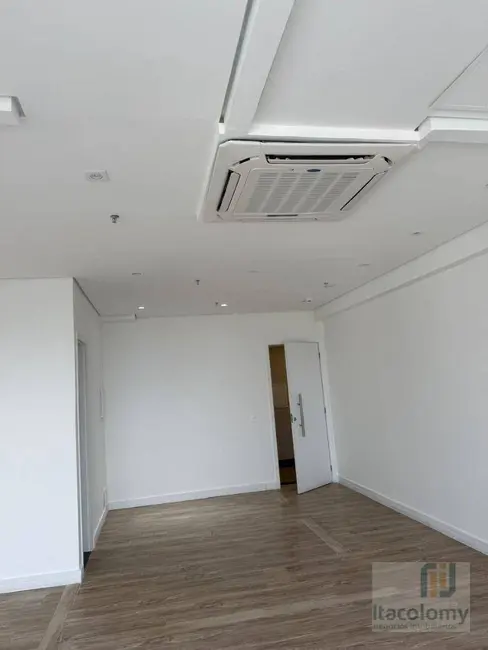 Sala Comercial para alugar, 41m2 em Alphaville Empresarial, Barueri - SP - imagem 3 Foto 3 de Sala Comercial para alugar, 41m2 em Alphaville Empresarial, Barueri - SP
