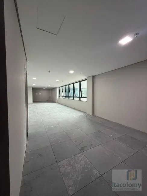 Sala Comercial para alugar, 103m2 em Alphaville Industrial, Barueri - SP - imagem 1 Foto 1 de Sala Comercial para alugar, 103m2 em Alphaville Industrial, Barueri - SP